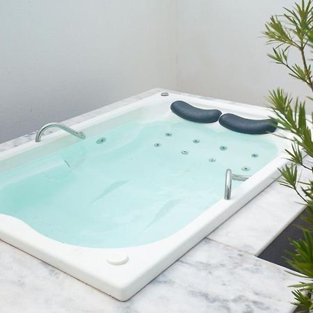 Chalé com Jacuzzi e vista para e Piscina Hotel Touros Bagian luar foto
