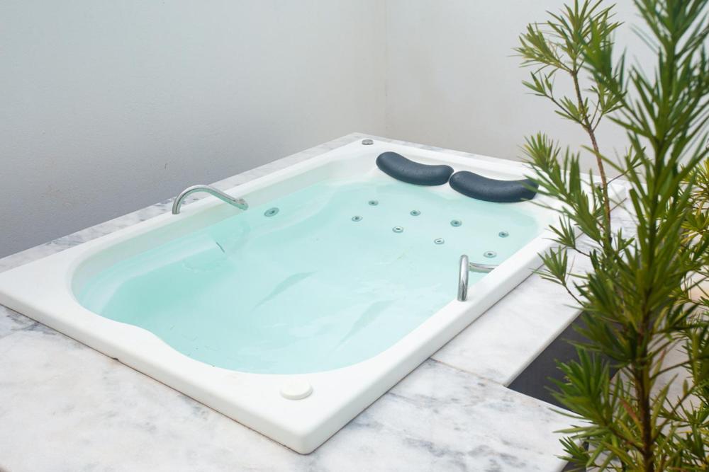 Chalé com Jacuzzi e vista para e Piscina Hotel Touros Bagian luar foto